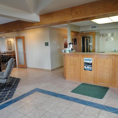 Perfect Inns & Suites Weyburn Exteriér fotografie